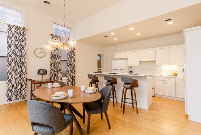 Photo - 617 E Liberty St