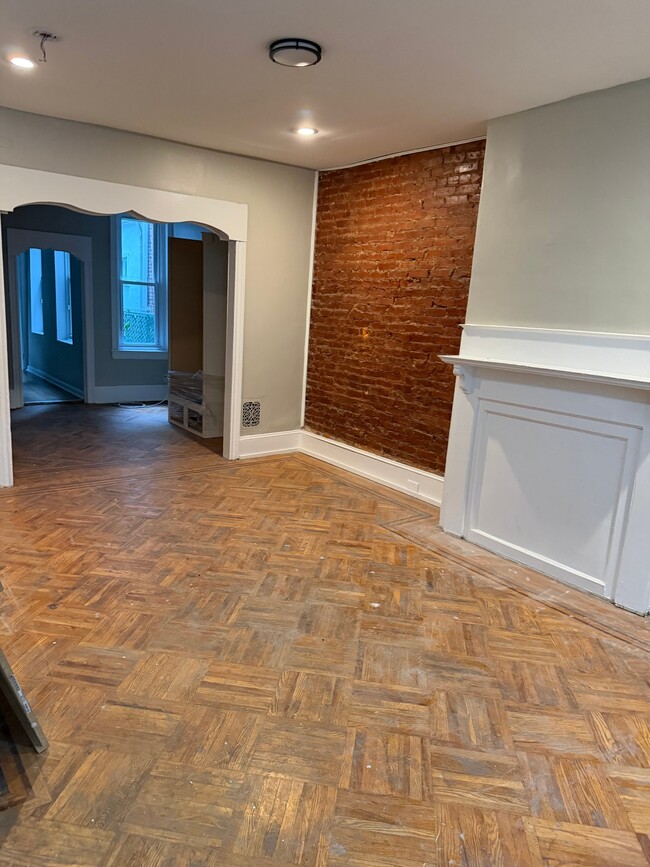 Photo - 1370 Narragansett St