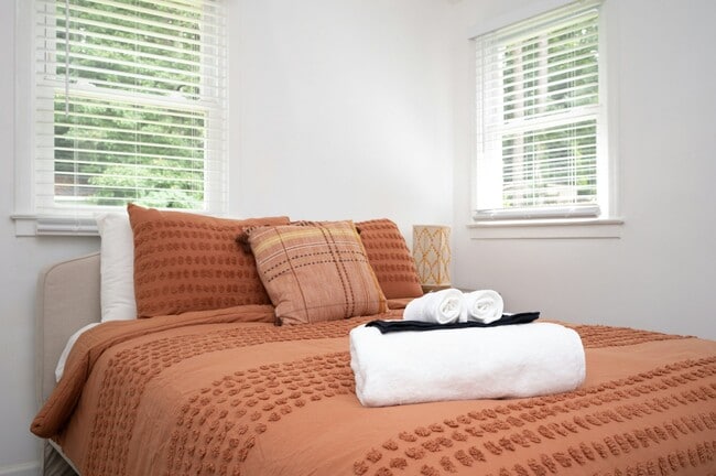 Photo - 2351 Jackson Dr