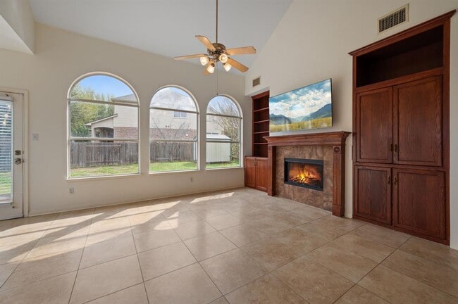 Photo - 1607 Belvedere Pl