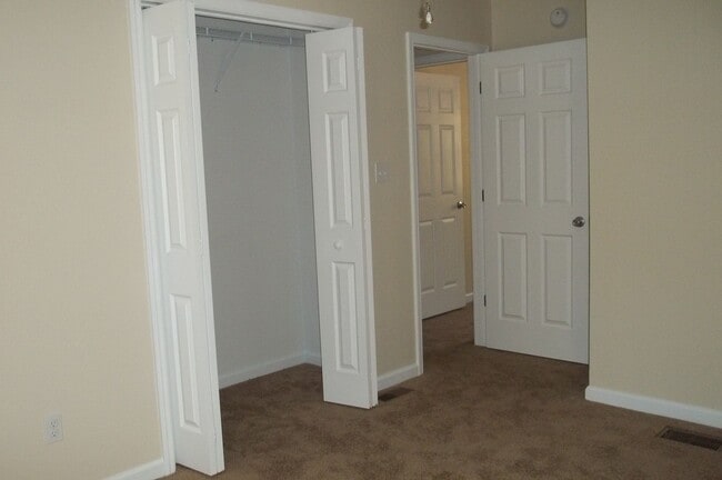 Photo - 2438 Ramblewood Ct Unit 2438-A