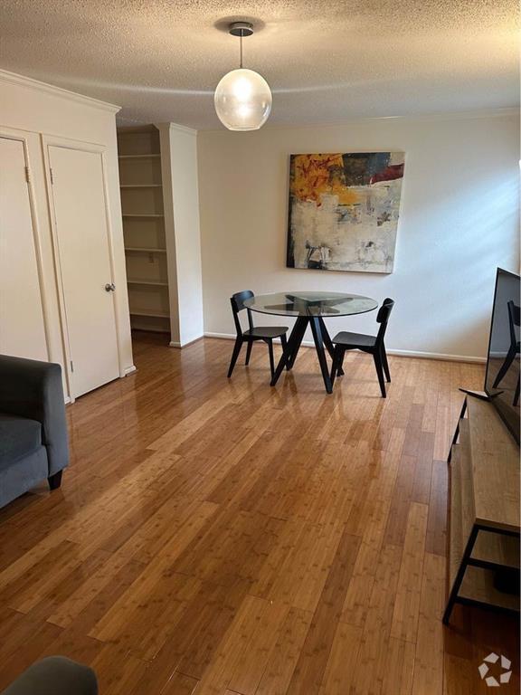 Rentals near Inwood/Love Field Station Page 2