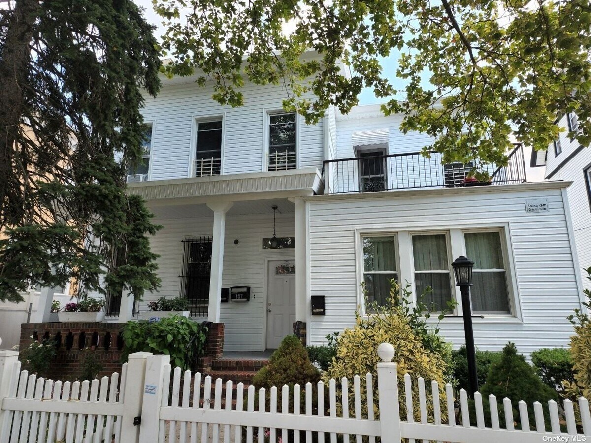 Photo - 107 Miller Ave House