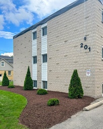 Building Photo - Erb Court Apartments