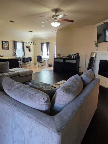 Photo - 213 Independence Tr