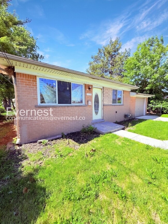 Photo - 4224 Frazho Rd