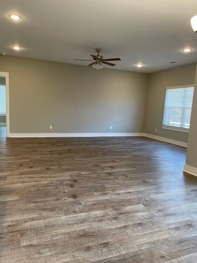 Photo - 3 Bedroom, 2 Bath Home in Valley View