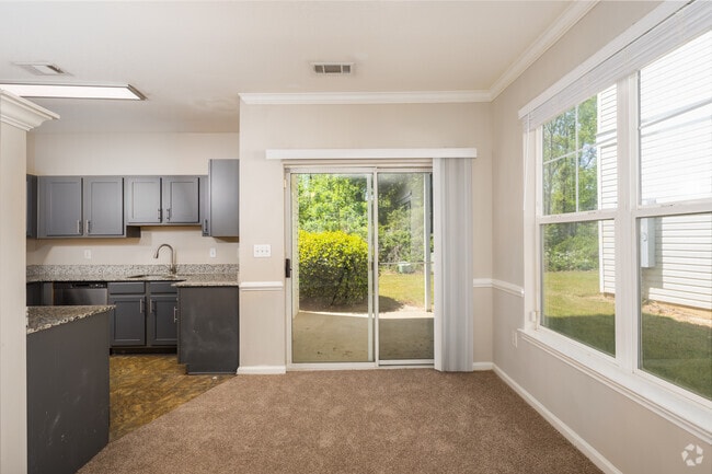 2BR, 2BA - 1,104SF - Dining Area