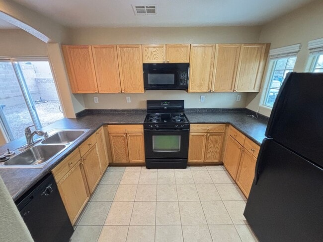 Photo - Gorgeous 3Bed/3Bath/2Car Two Story Home located in Centennial Hills