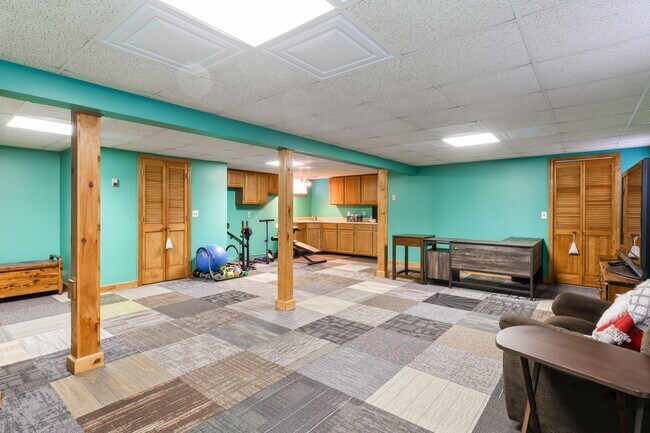 space w mini fridg sink closet - 87 Midland Blvd Unit Mid Suffolk County NY