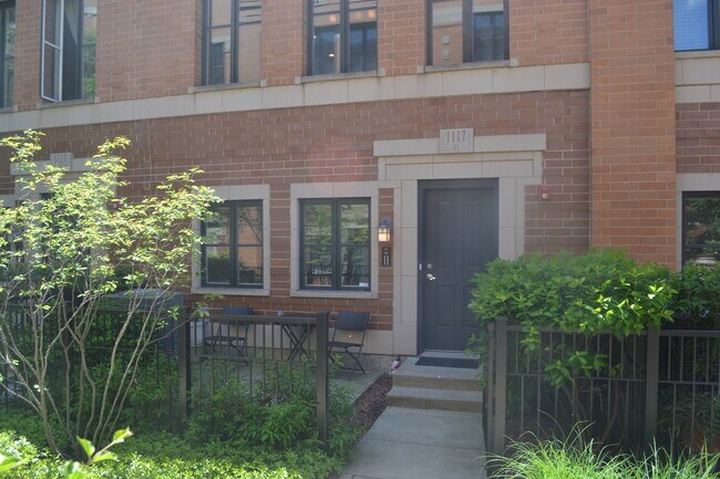 Photo - 1117 W Monroe St Unidad 11