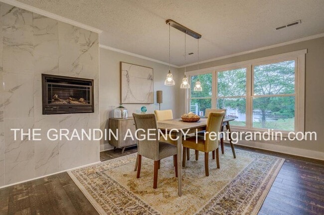 Photo - 1684 Dudley Amos Rd