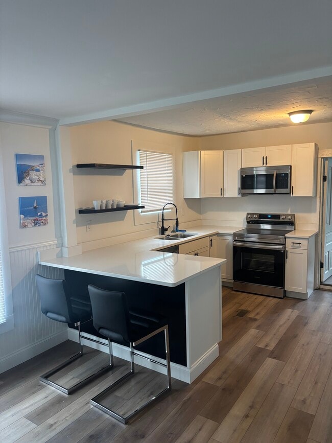Building Photo - 4529 Balcomb St Rental