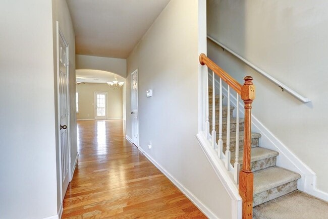 Photo - 5624 Moresby Ct