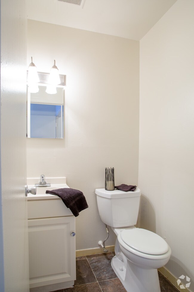 Bathroom - Fox Pointe