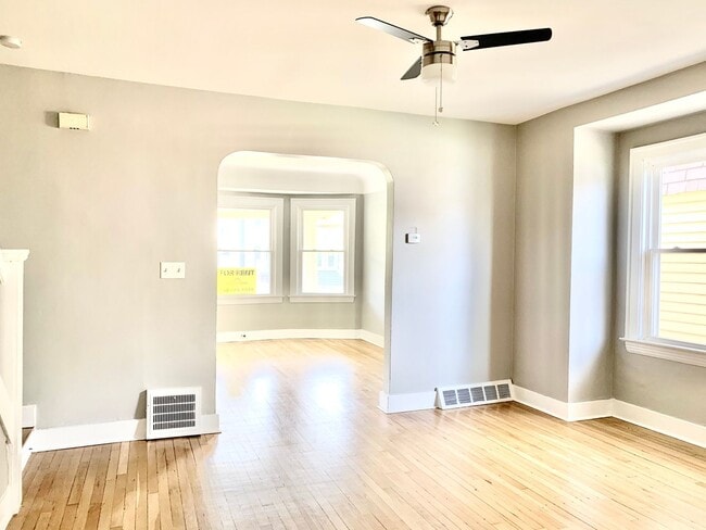 Photo - 1533-1535 Mars Avenue Unidad 1533