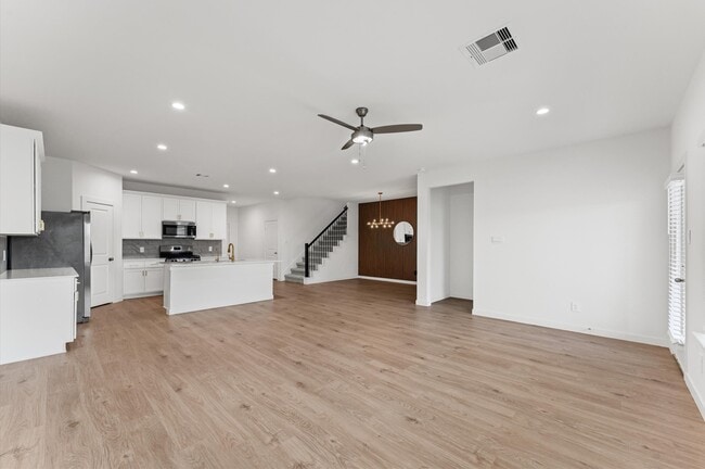 Photo - 30430 Lighthouse Bluff Ln