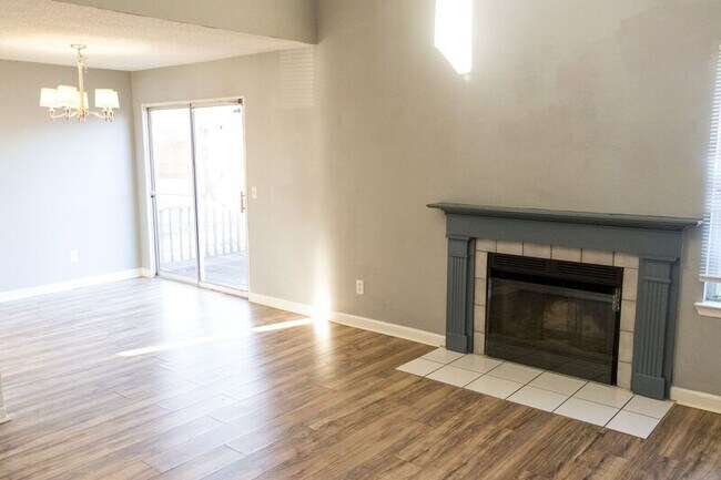 Photo - 201 N Lovell Ave Unit B