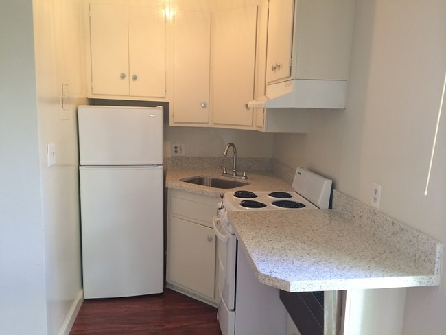 Photo - 530 Veteran Ave