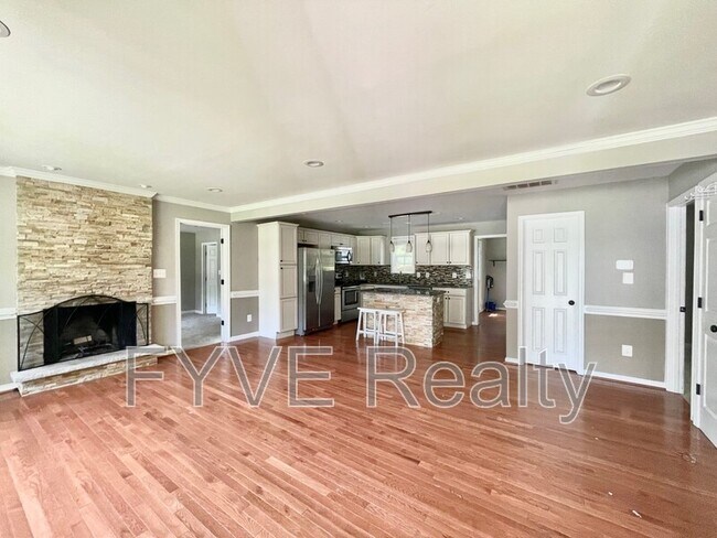 Photo - 26 Breezy Hill Dr