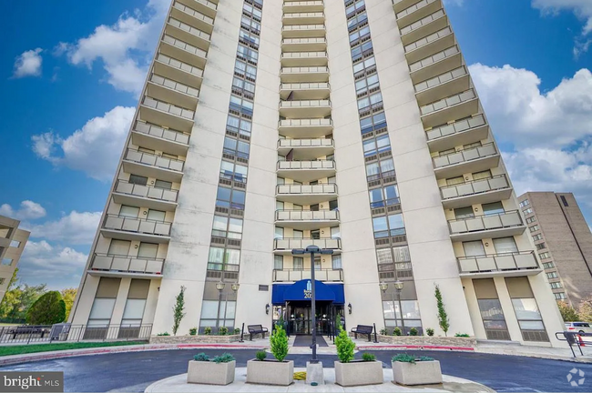 Building Photo - 205 E Joppa Rd Unit 302 Rental