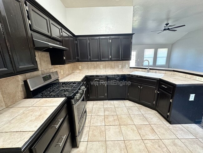 Photo - 4905 SE 55th St