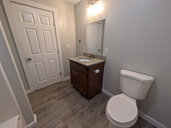 Photo - 212 Wareham St Unidad 1