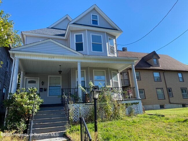 Building Photo - 308 N Irving Ave