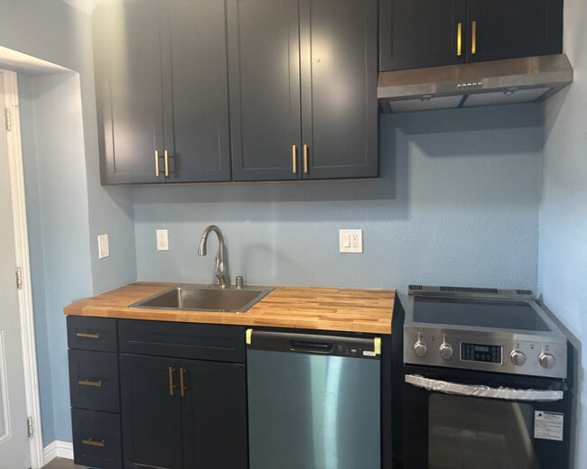 Building Photo - 5980 Cabral Ave Unit 2