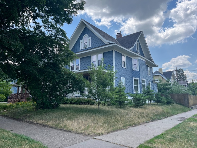 Photo - 916 Marshall Ave