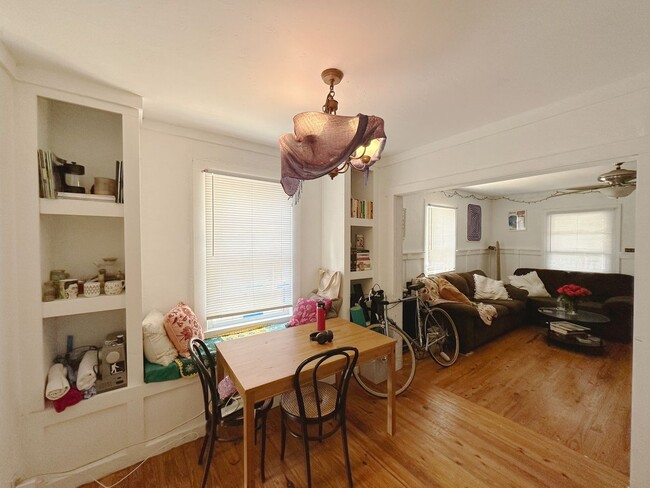 Photo - Lovely 2 Bedroom, 1 Bathroom Home in Fifth...