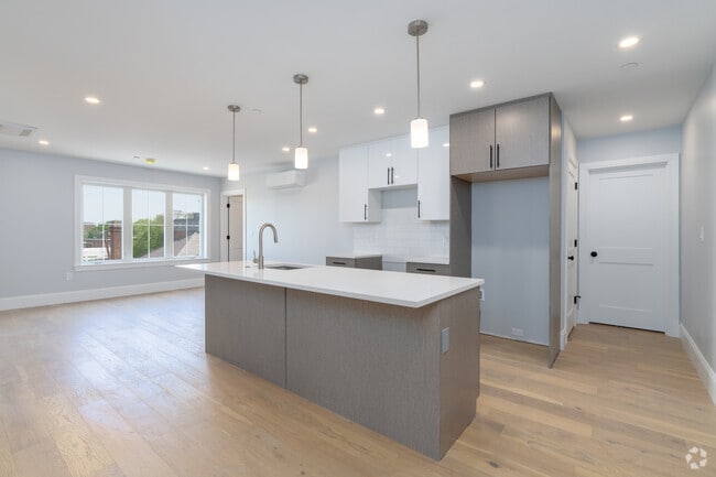 Interior Photo - 421-425 Market St Rental