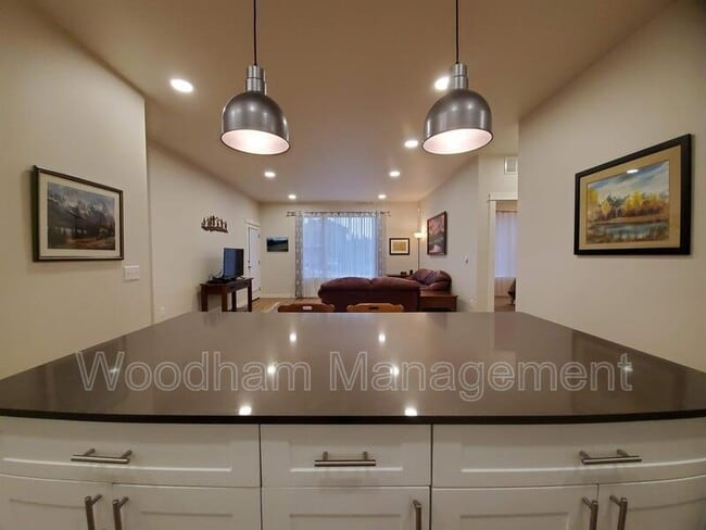 Photo - 2222B Willow Dr