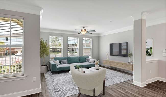 Expansive living and dining areas - Sunnybrook Residences Apartments