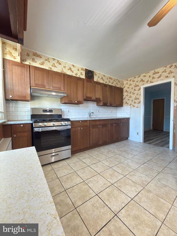 Photo - 441 E Cheltenham Ave