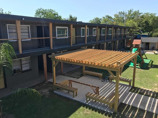 The Monroy - The Monroy Apartments