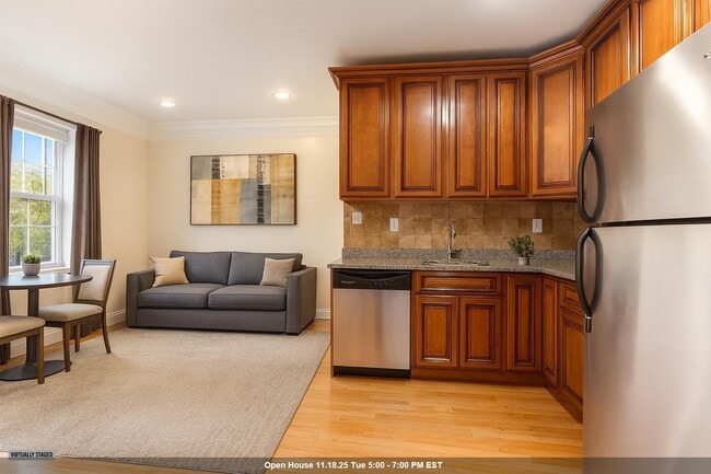 Building Photo - 70 South St Unit 3