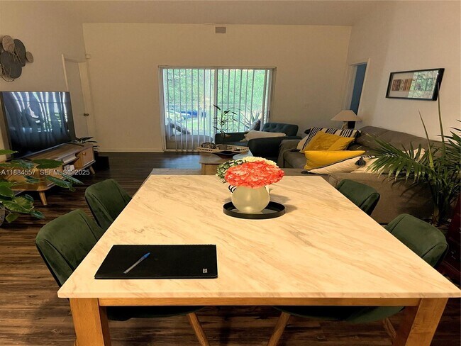 Photo - 3211 Sabal Palm Manor Unit 203