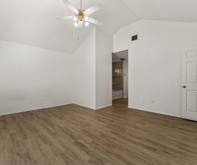 Building Photo - 1727 Ramada Dr