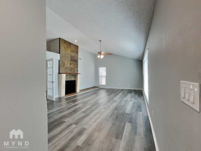 Photo - 7210 W Krall St