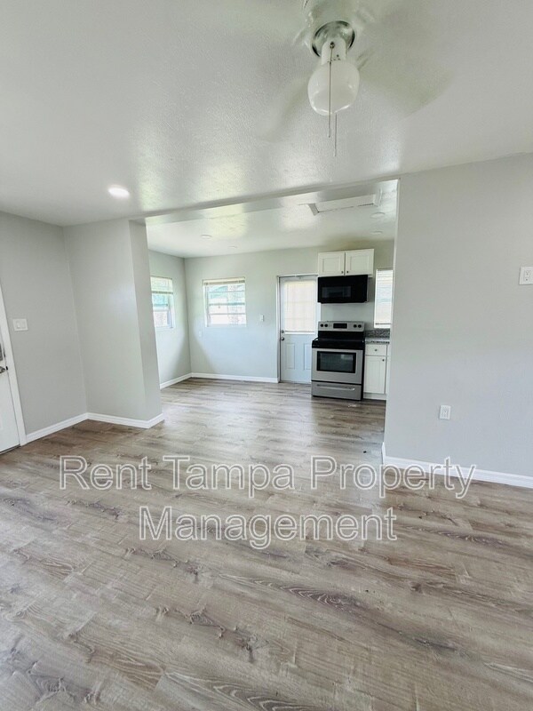 Photo - Neptune Drive - 1146