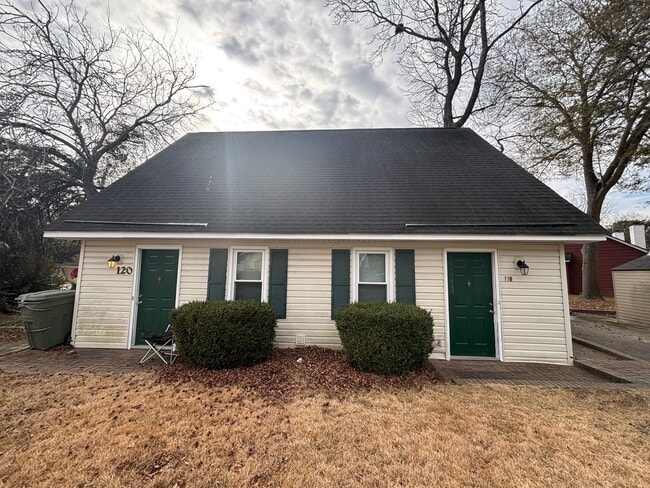 Building Photo - 118/120 Elizabeth Darby Lane Unit 118 Elizabeth Darby Lane