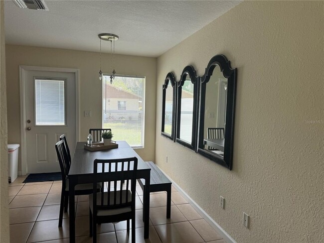 Photo - 5730 NE 33rd St