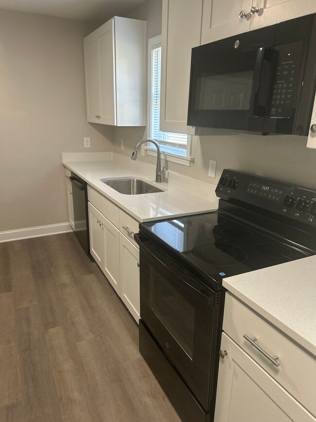 Photo - 1656 NE 22nd St