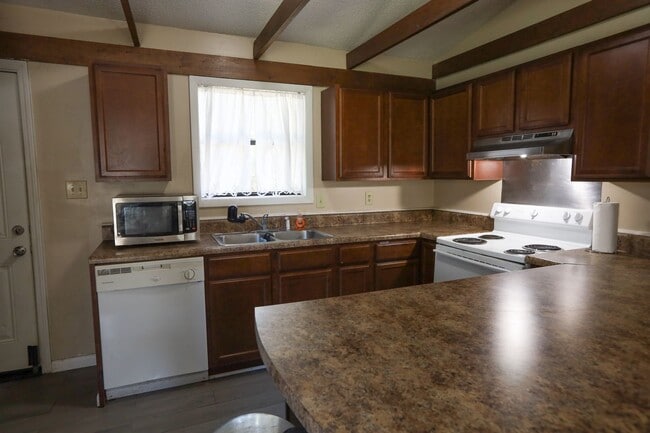 Photo - Townhome Beauty!