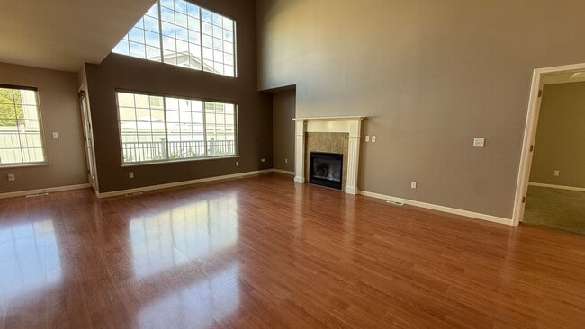 Photo - West Side 3 Bed/2.5 Bath Townhouse Condo. Available NOW!