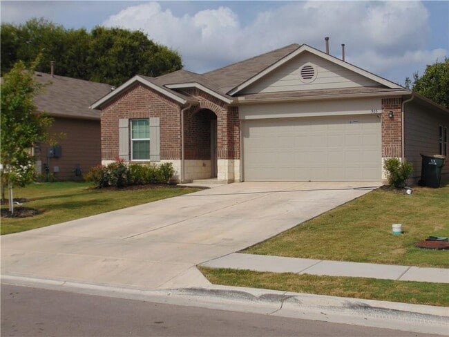 Building Photo - 305 Cibolo Creek Dr