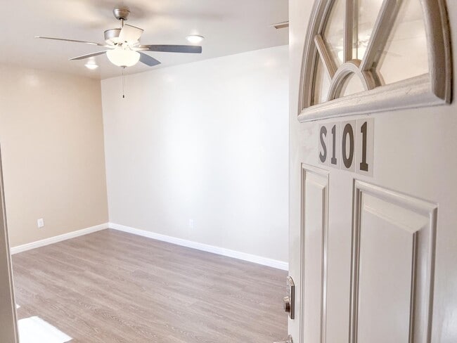 Photo - S101 Studio *utilities included*