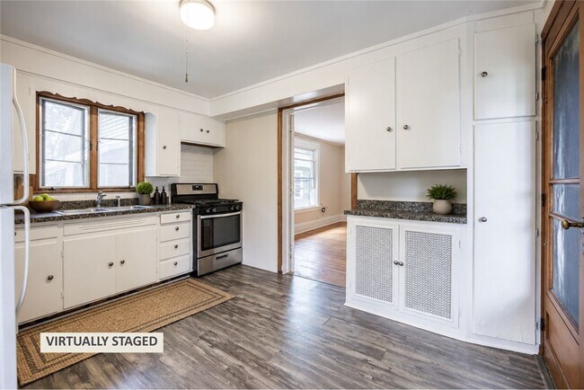 Photo - 326 Barrington St