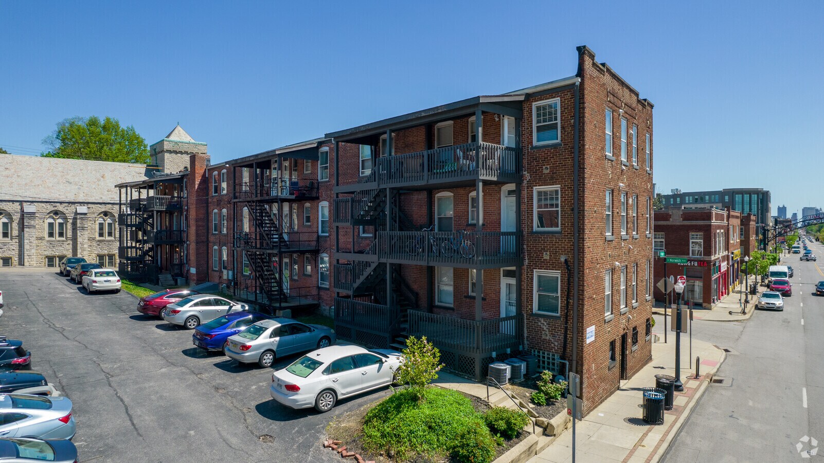 Photo - E Norwich Ave 4-16 SSR